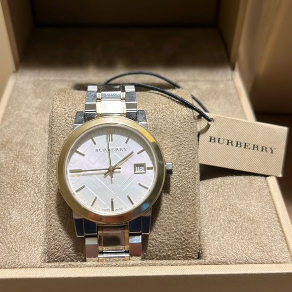Authentic Burberry watch Swiss made sapphire crystal. EUC. Needs battery. BU9115 - Picture 1 of 12